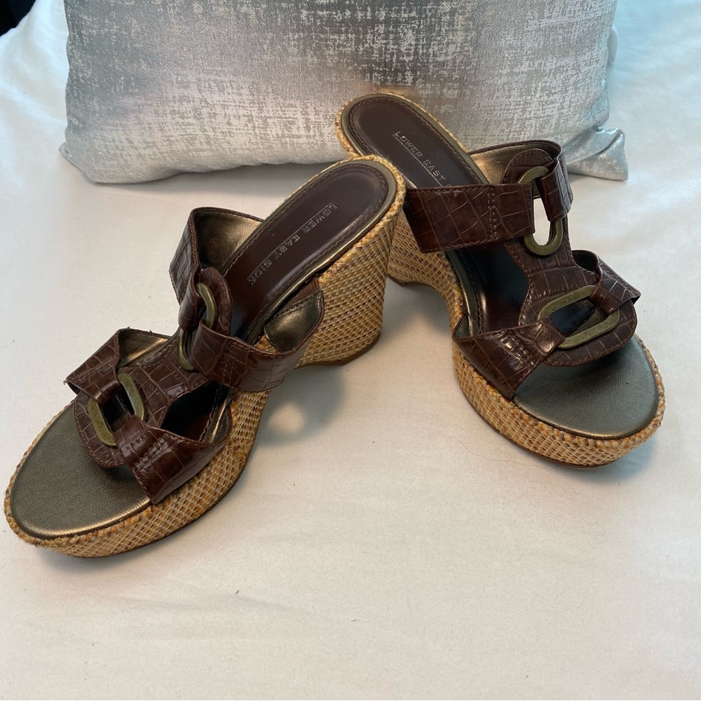 Brown Faux Croc Leather Gold Decor Wedge Platform Mule LOWER EAST SIDE SZ 7